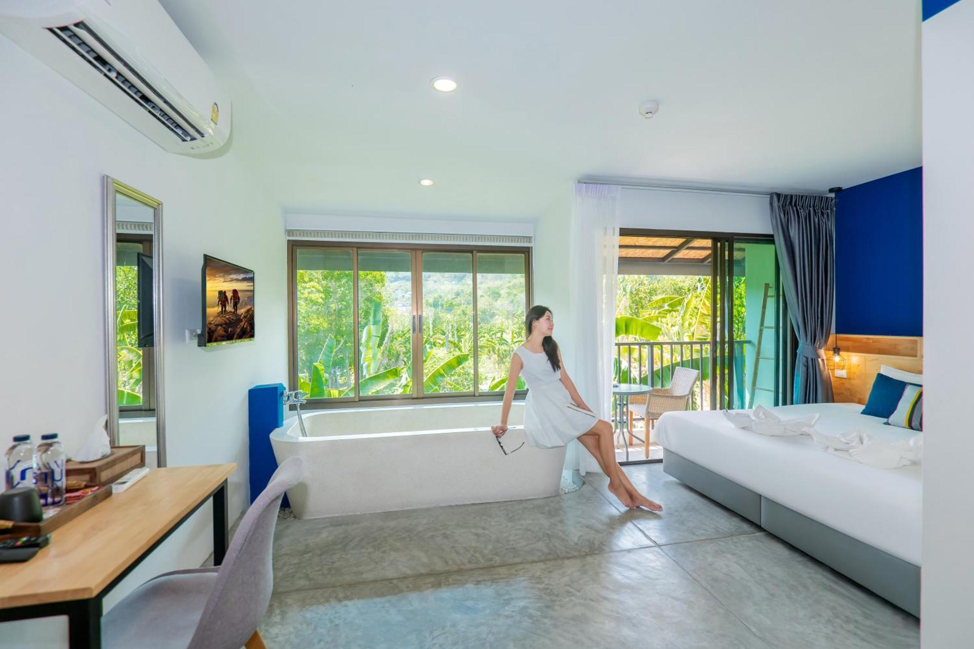 Kraam Silhouette Hotel And Cafe Phuket Chalong Luaran gambar
