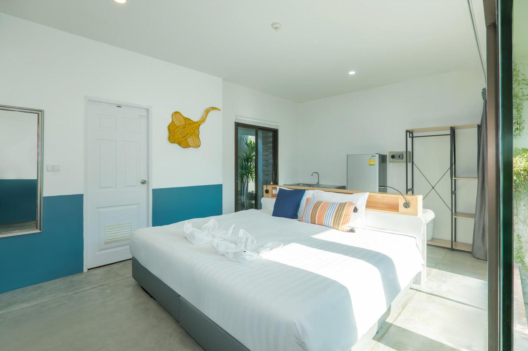 Kraam Silhouette Hotel And Cafe Phuket Chalong Luaran gambar