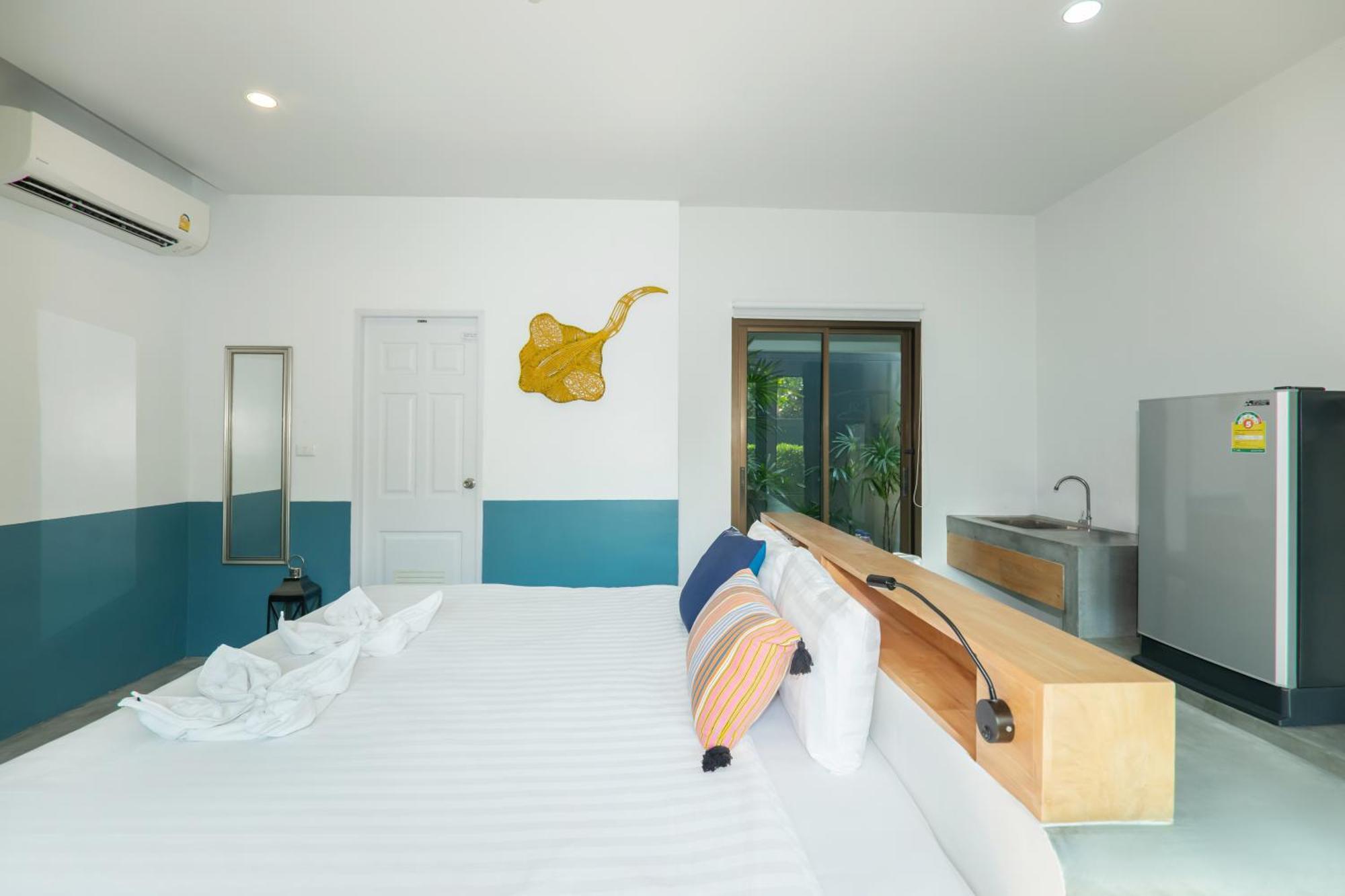 Kraam Silhouette Hotel And Cafe Phuket Chalong Luaran gambar