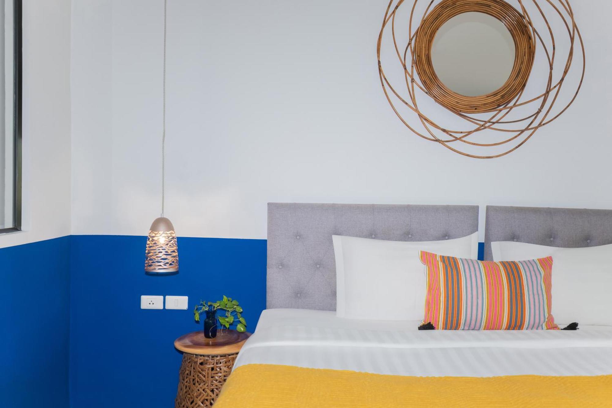 Kraam Silhouette Hotel And Cafe Phuket Chalong Luaran gambar